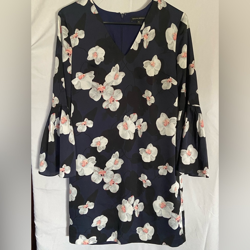 Banana Republic size 2 dress. Navy blue